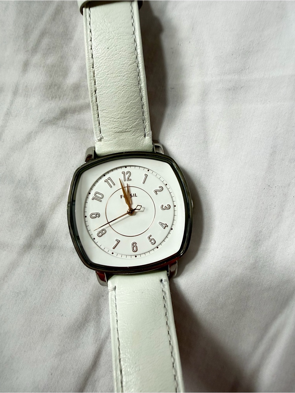 Fossil White Leather Watch | Silver-Tone Case | Minimalist Retro Style Watch - Picture 3 of 4